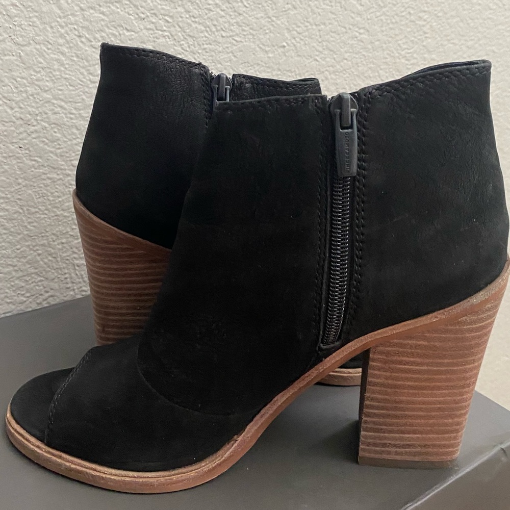 Vince Camuto Black Booties 8.5